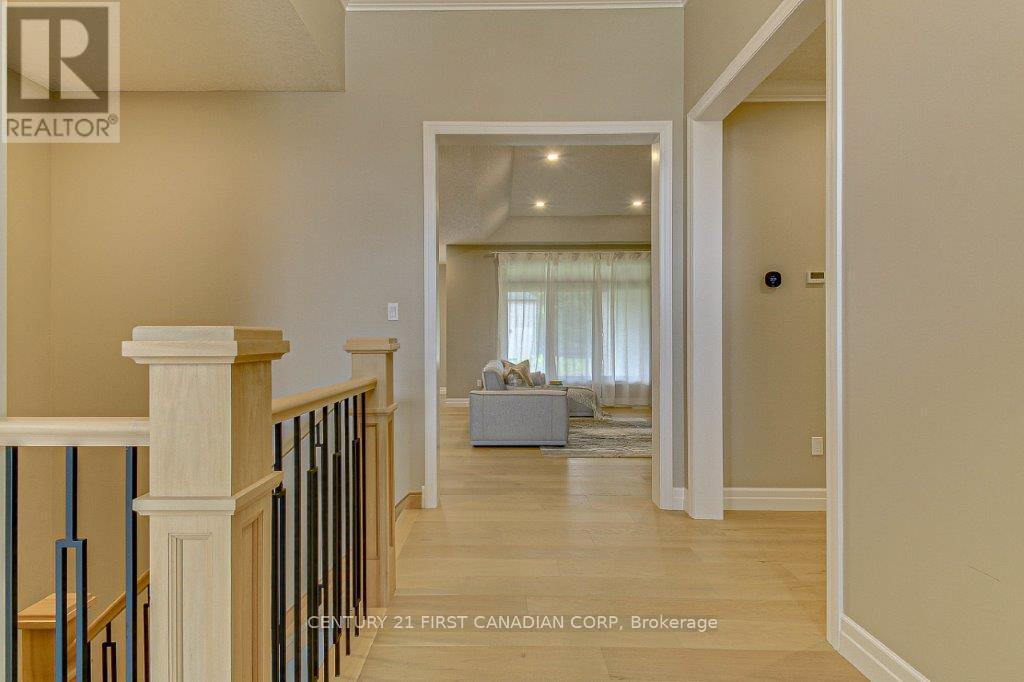 6 Aspen Circle, Thames Centre, Ontario  N0M 2P0 - Photo 4 - X12022567