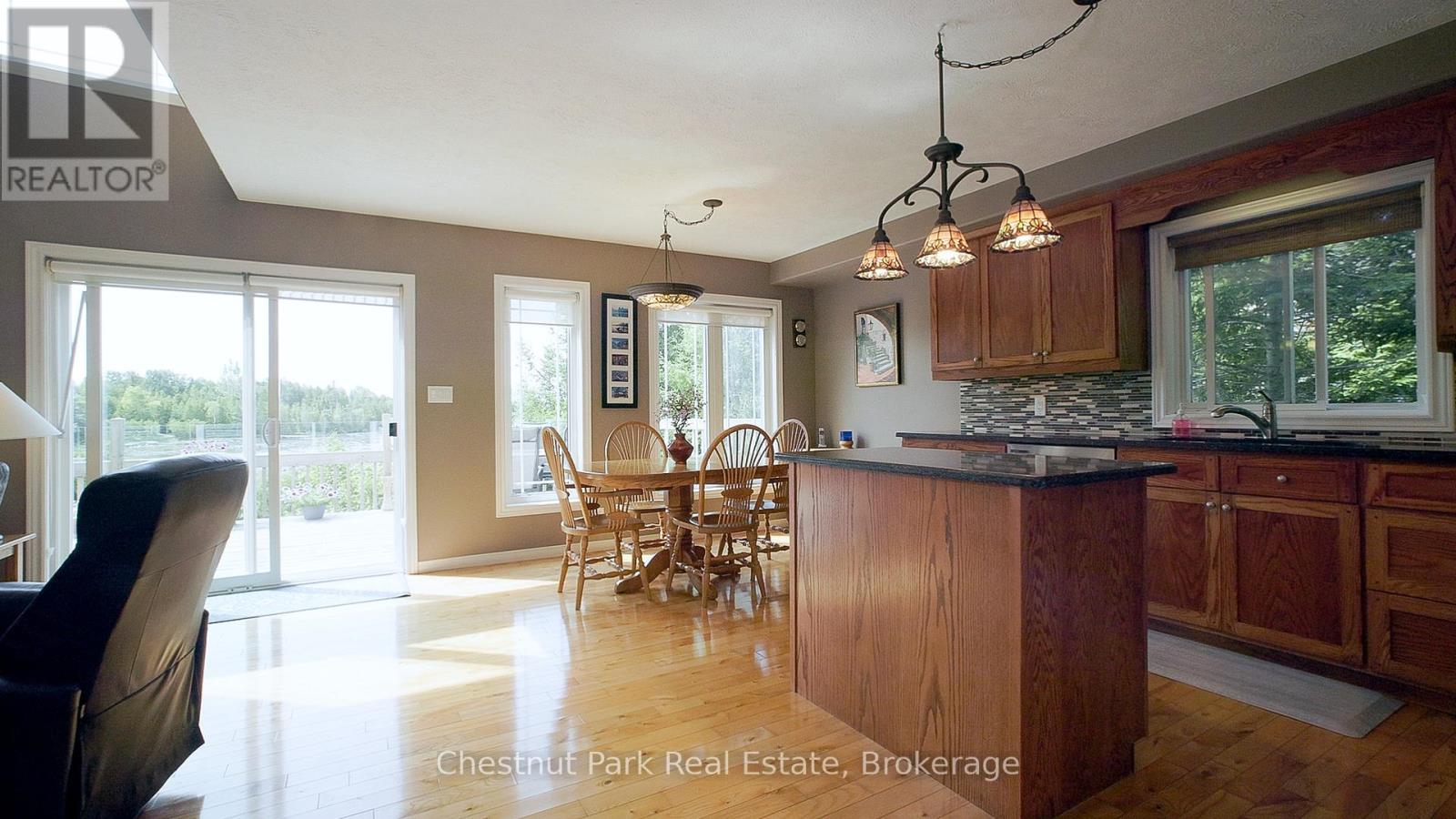 143 Simpson Avenue, Northern Bruce Peninsula, Ontario N0H 2R0 - Photo 16 - X12022514