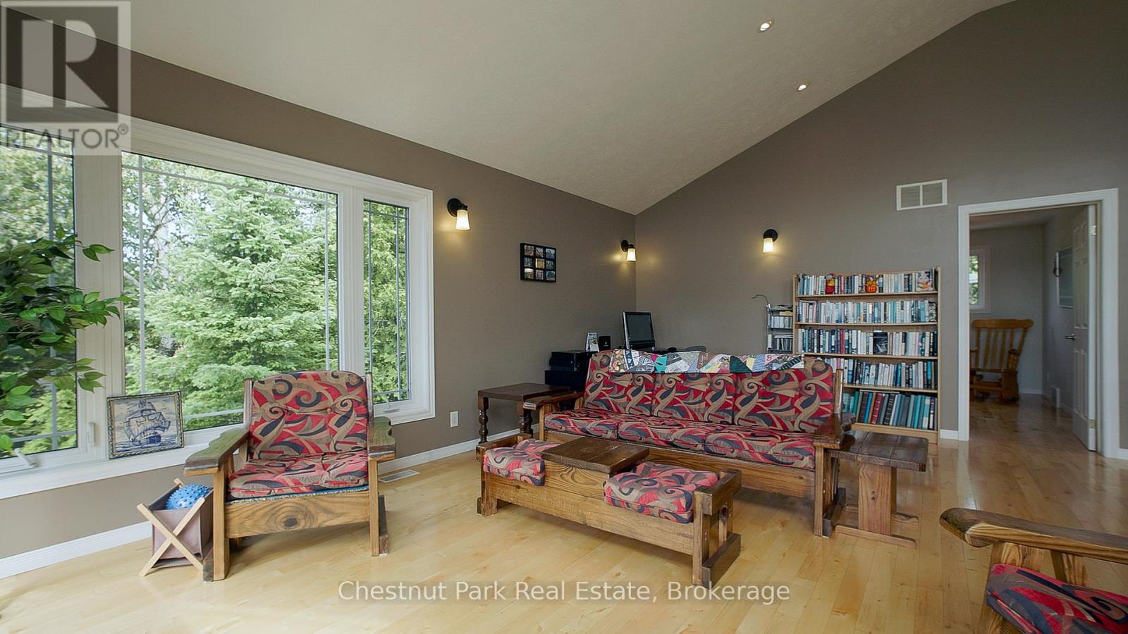 143 Simpson Avenue, Northern Bruce Peninsula, Ontario N0H 2R0 - Photo 25 - X12022514