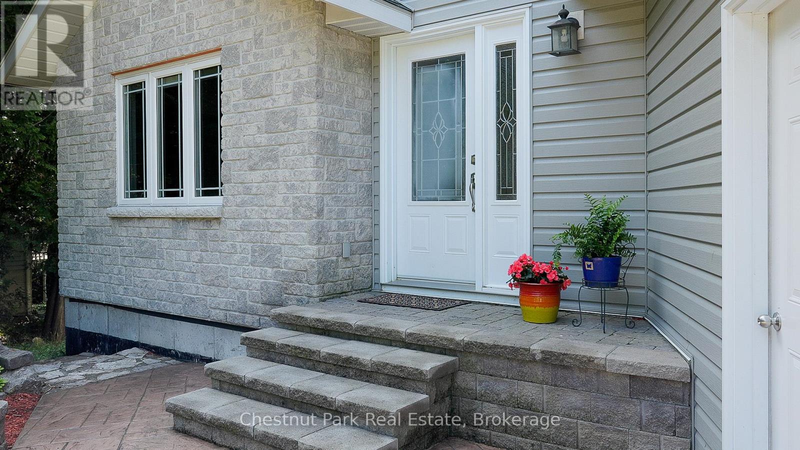 143 Simpson Avenue, Northern Bruce Peninsula, Ontario N0H 2R0 - Photo 8 - X12022514