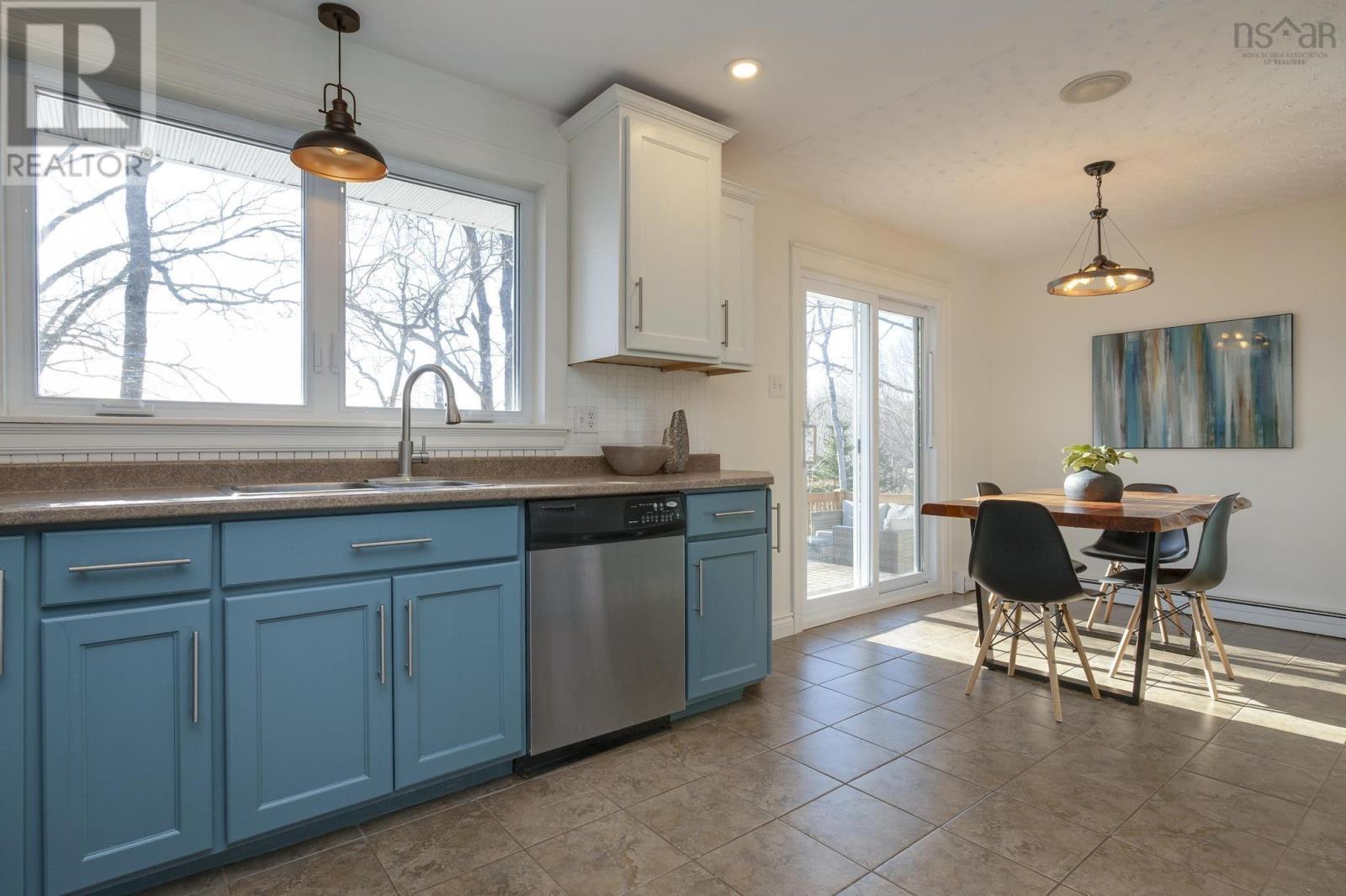 695 Lakeview Avenue, Middle Sackville, Nova Scotia  B4E 3B8 - Photo 11 - 202504995