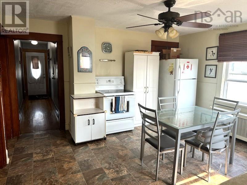 1 West Street, Whitney Pier, Nova Scotia  B1N 1R6 - Photo 5 - 202505003