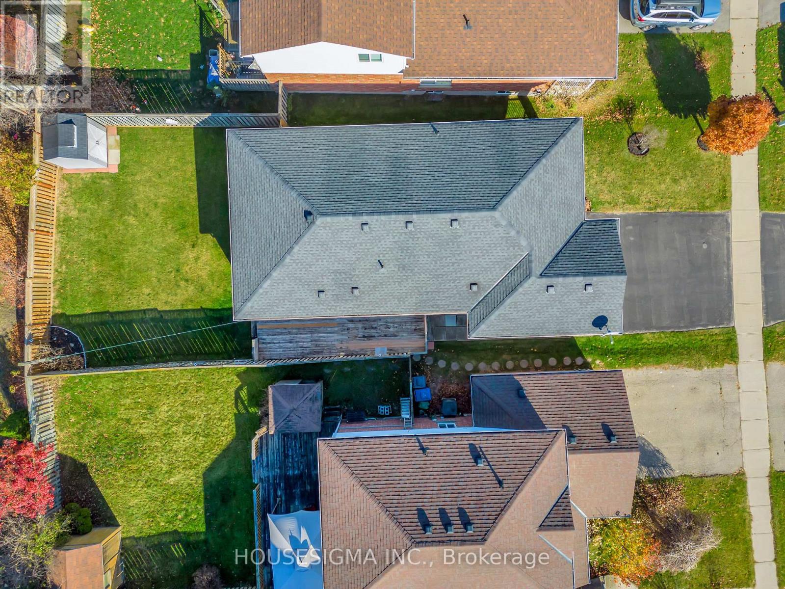 Property at 134 DEERPATH DRIVE image 4
