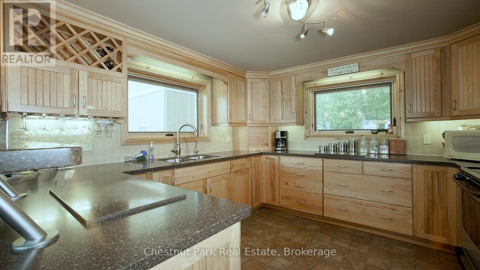 584 Warner Bay Road, Northern Bruce Peninsula, Ontario  N0H 2R0 - Photo 18 - X12022616
