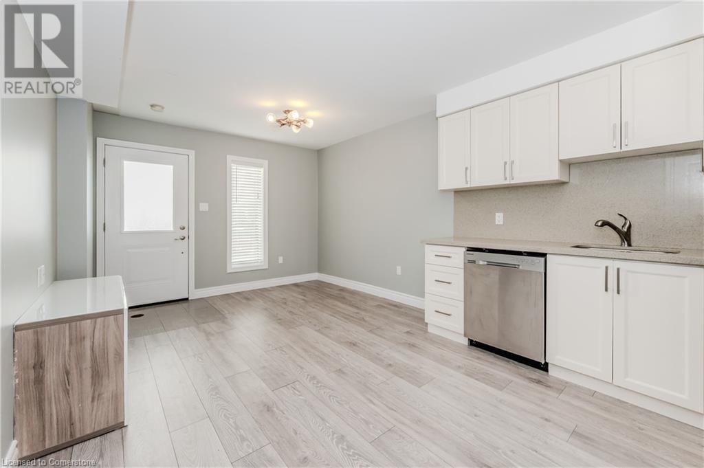 122 Courtland Avenue E Unit# 11, Kitchener, Ontario  N2G 0B8 - Photo 10 - 40706467