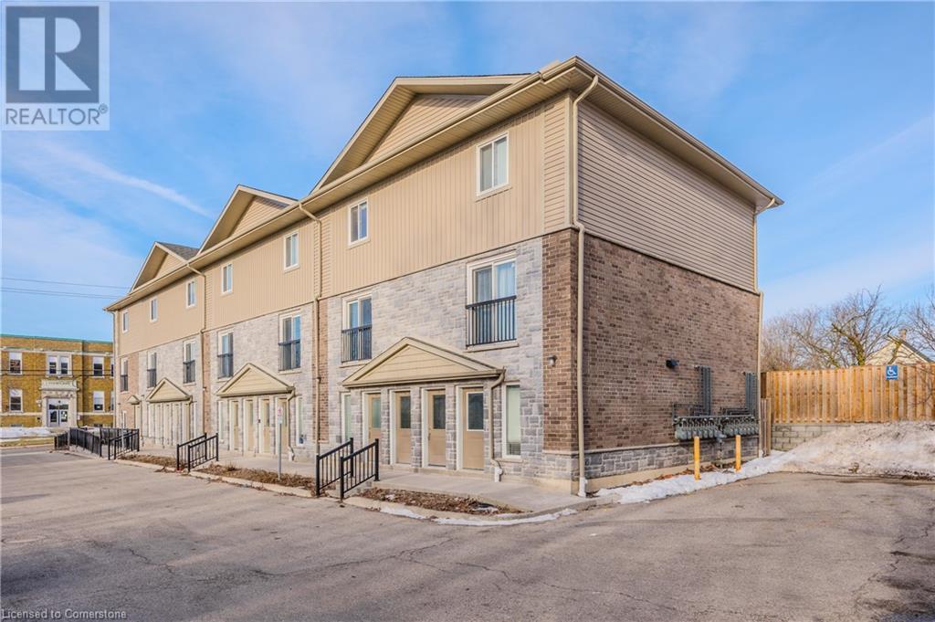 Property at 122 COURTLAND Avenue E Unit# 11 image 3