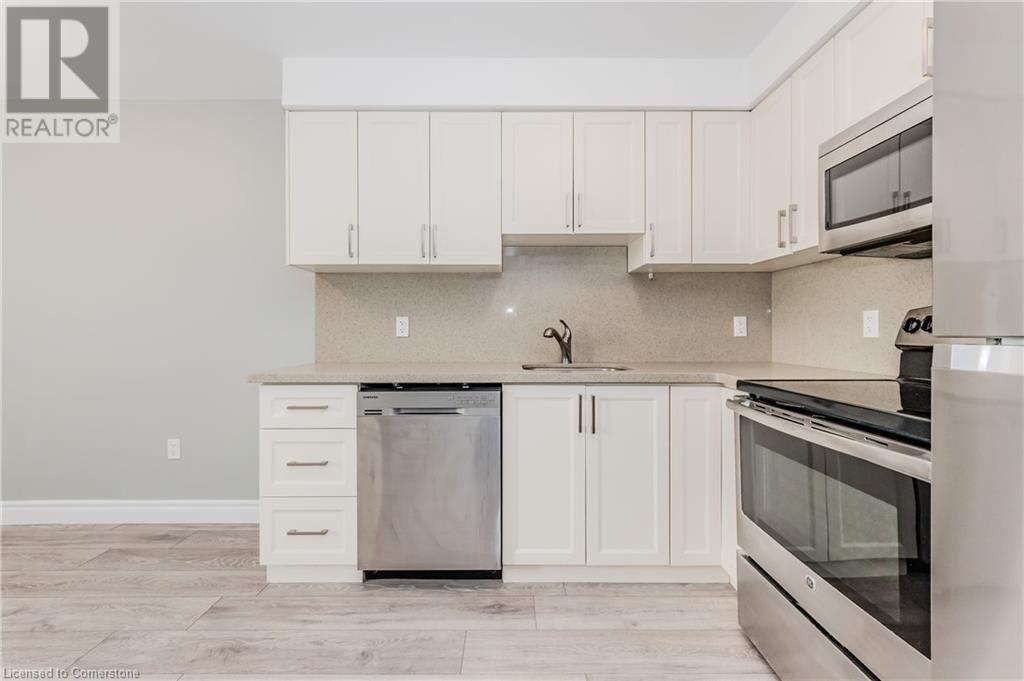 122 Courtland Avenue E Unit# 11, Kitchener, Ontario  N2G 0B8 - Photo 8 - 40706467