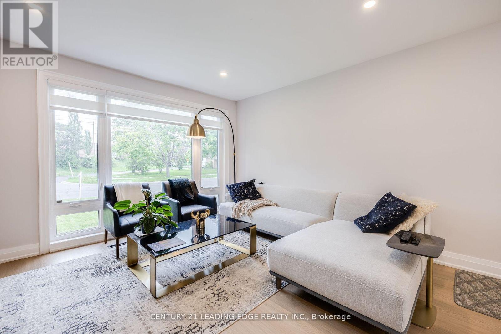 Property at 5 WESTHAMPTON DRIVE image 4