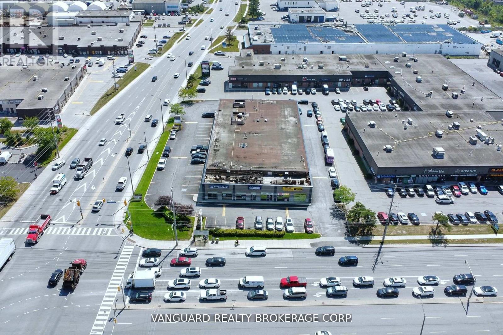2 - 700 Burnhamthorpe Road W, Mississauga, Ontario  L5C 2R9 - Photo 10 - W12022655