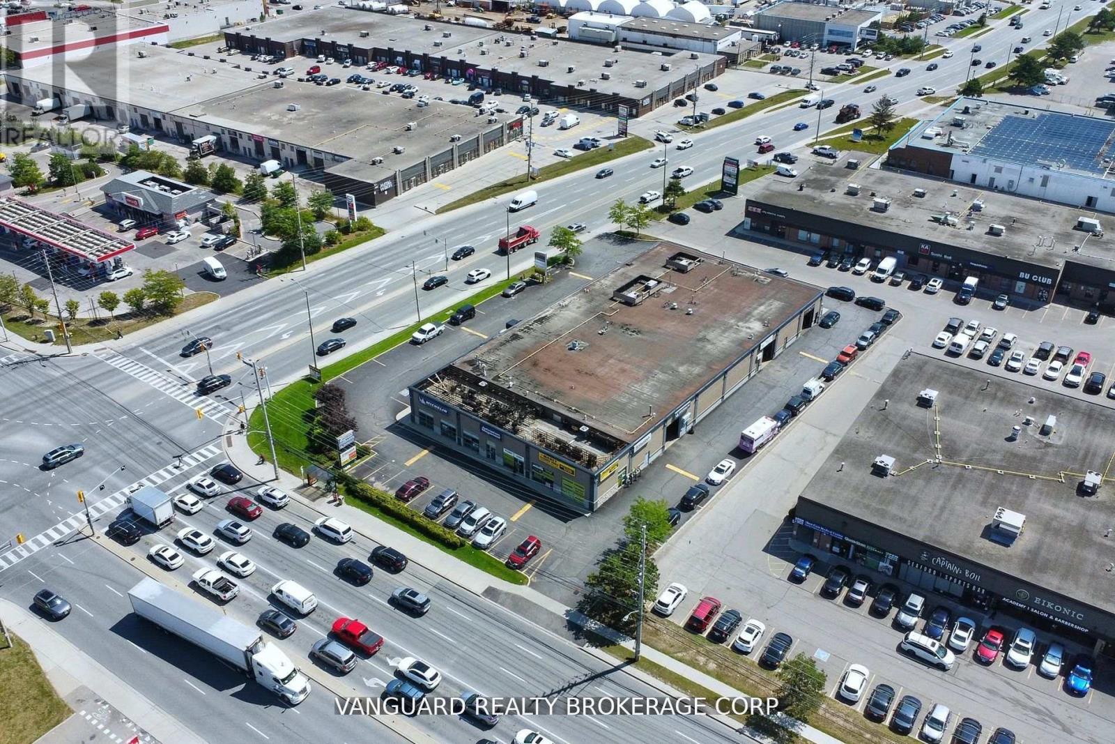 2 - 700 Burnhamthorpe Road W, Mississauga, Ontario  L5C 2R9 - Photo 11 - W12022655