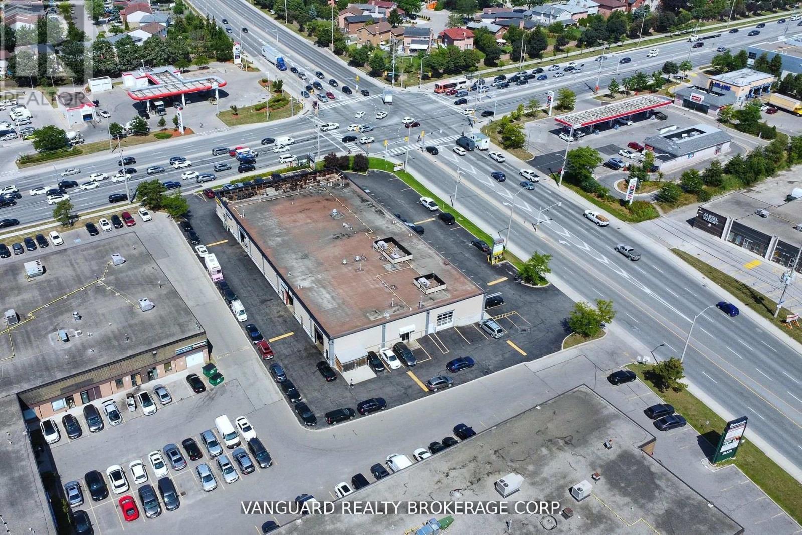 2 - 700 Burnhamthorpe Road W, Mississauga, Ontario  L5C 2R9 - Photo 13 - W12022655