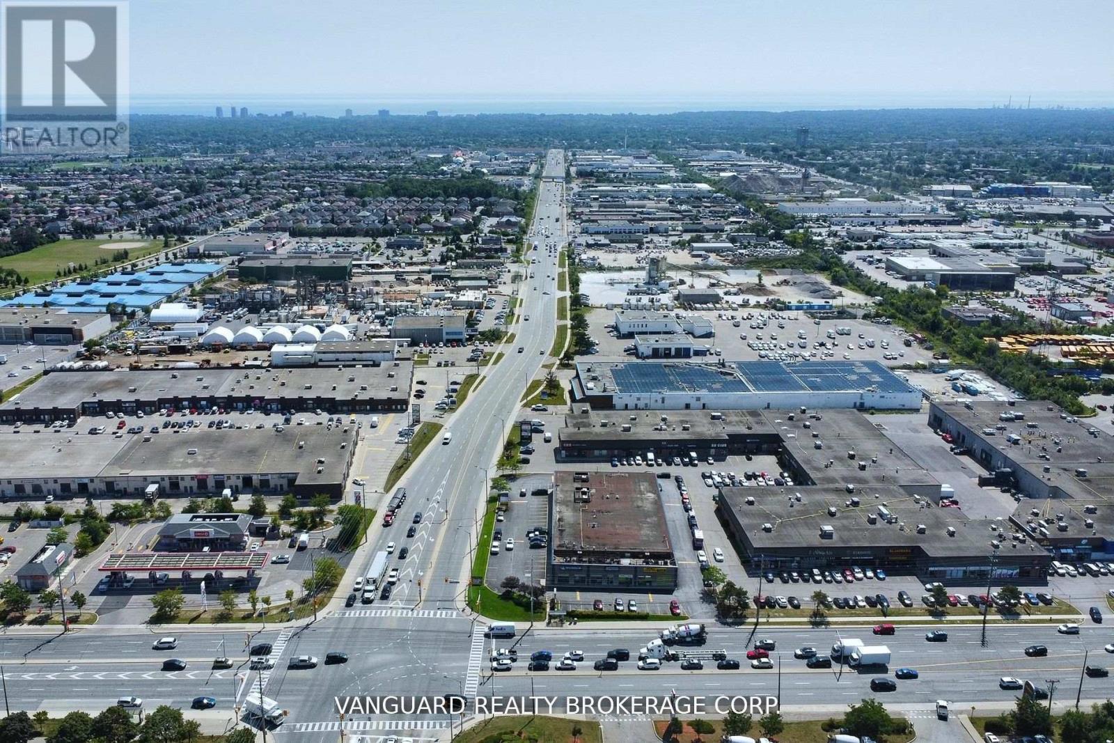 2 - 700 Burnhamthorpe Road W, Mississauga, Ontario  L5C 2R9 - Photo 2 - W12022655