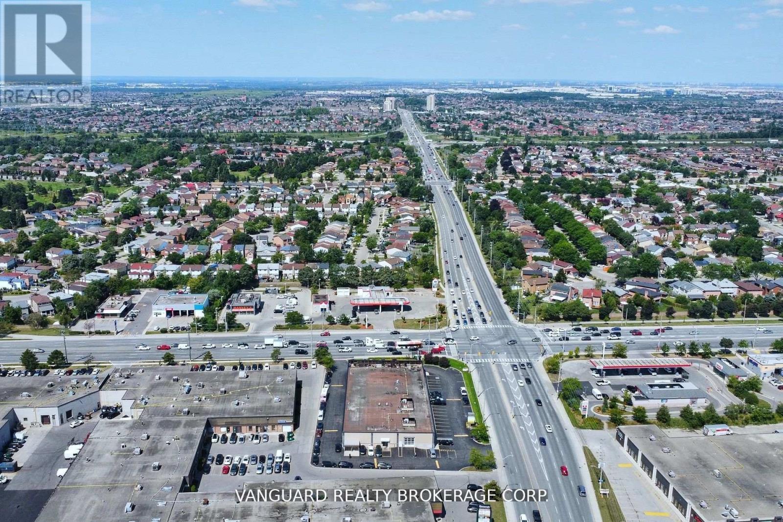 2 - 700 Burnhamthorpe Road W, Mississauga, Ontario  L5C 2R9 - Photo 6 - W12022655