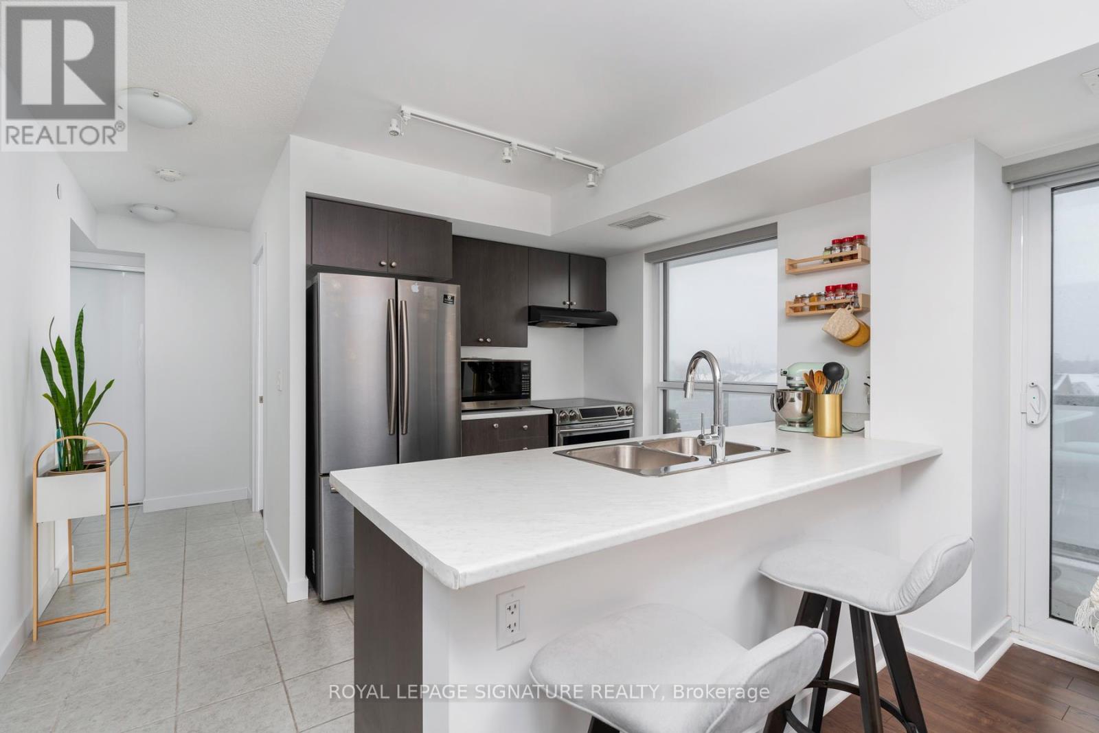 523 - 8 Trent Avenue, Toronto, Ontario  M4C 5C6 - Photo 9 - E12022706