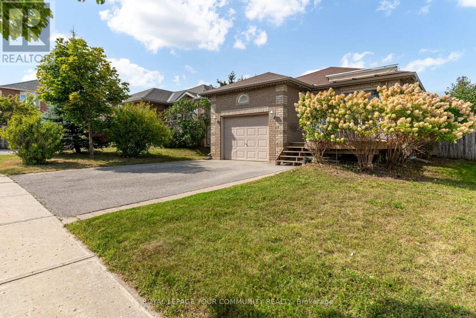 Property at 44 HANMER STREET E image 2