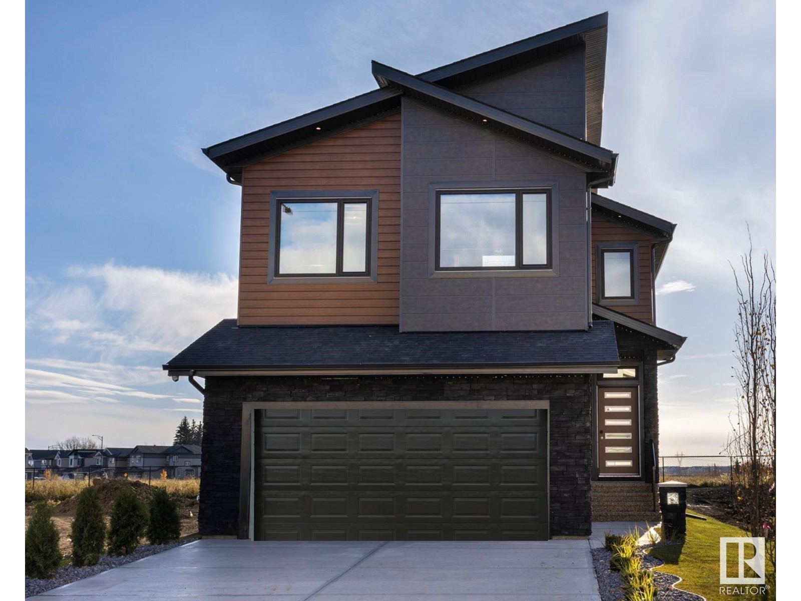 Property at 1607 157 ST SW image 1