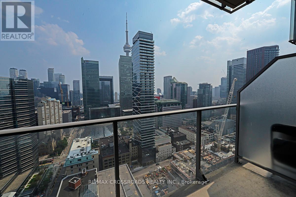 3001 - 126 Simcoe Street, Toronto, Ontario  M5H 4E6 - Photo 4 - C12022297