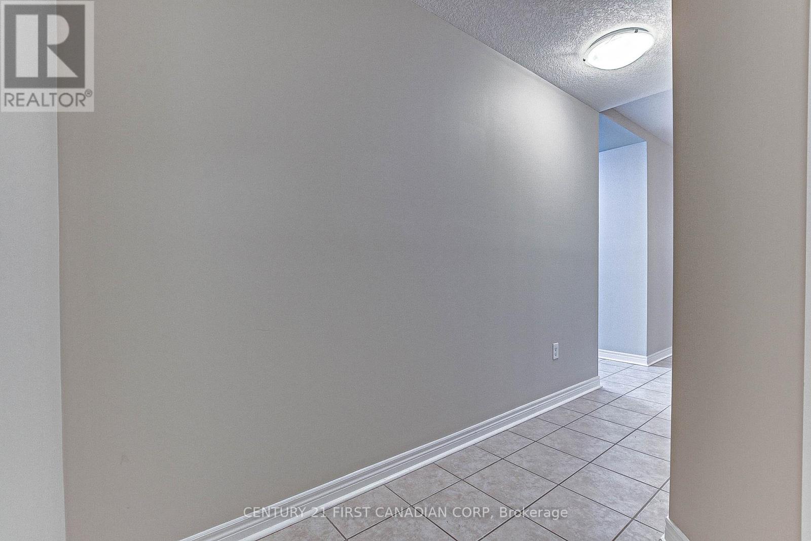 Photo 10 of 39 for 108 - 1030 Coronation Drive N