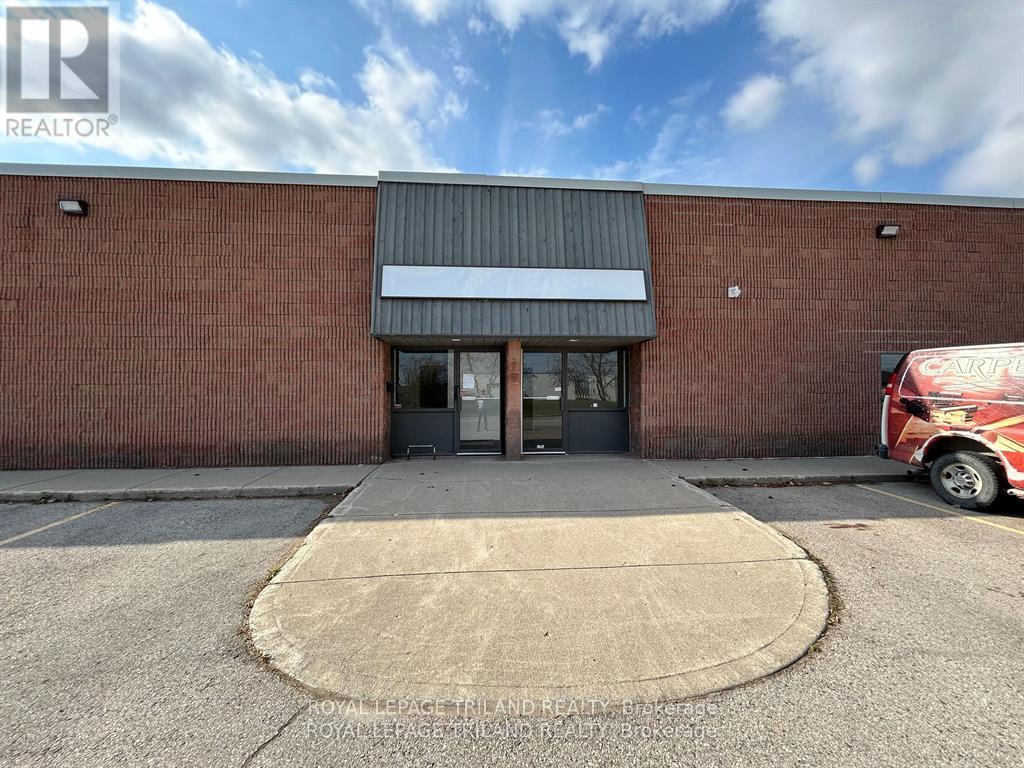 8 - 98 BESSEMER COURT, London South, Ontario