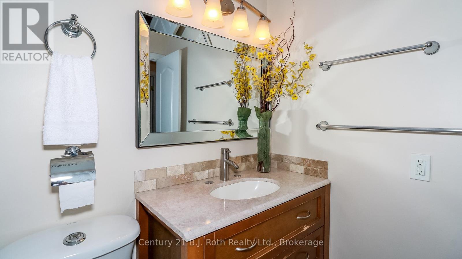 25 Redstone Path, Toronto, Ontario  M9C 1Y7 - Photo 24 - W12022793