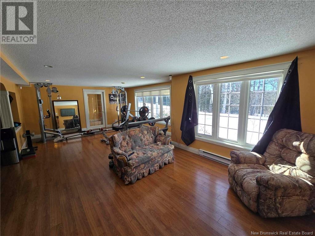 1125 Birchwood Drive, Bathurst, New Brunswick  E2A 4W8 - Photo 33 - NB114213
