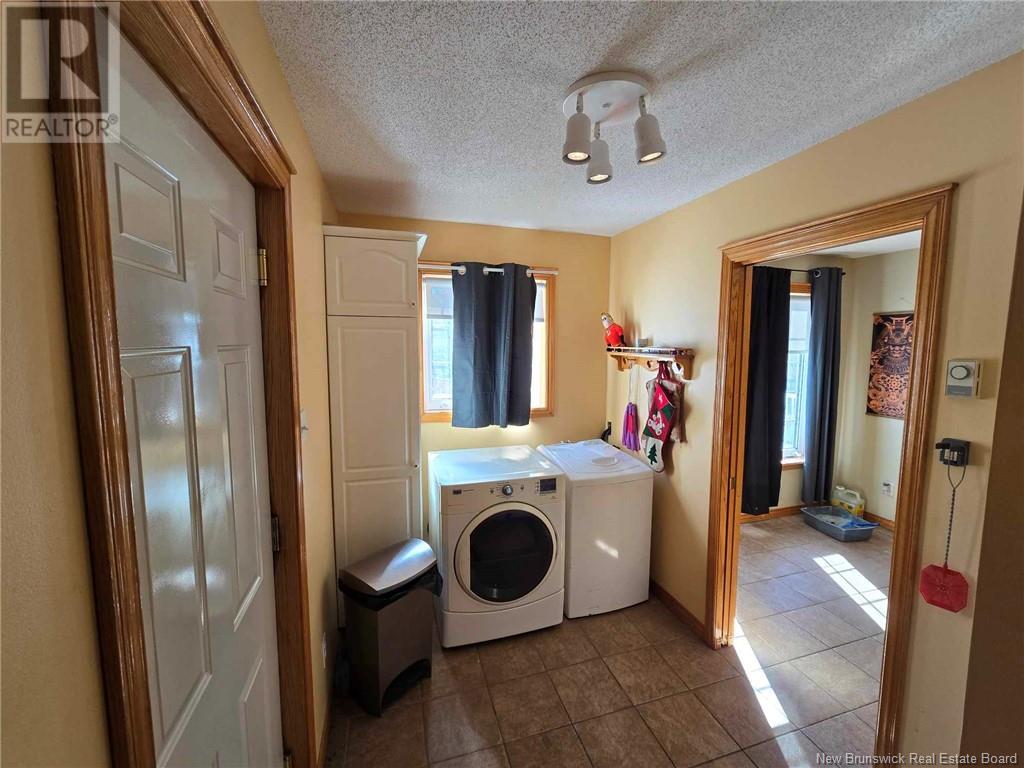 1125 Birchwood Drive, Bathurst, New Brunswick  E2A 4W8 - Photo 23 - NB114213
