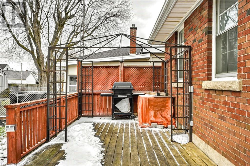 21 Fawell Avenue, St. Catharines, Ontario  L2S 2V5 - Photo 32 - 40706180