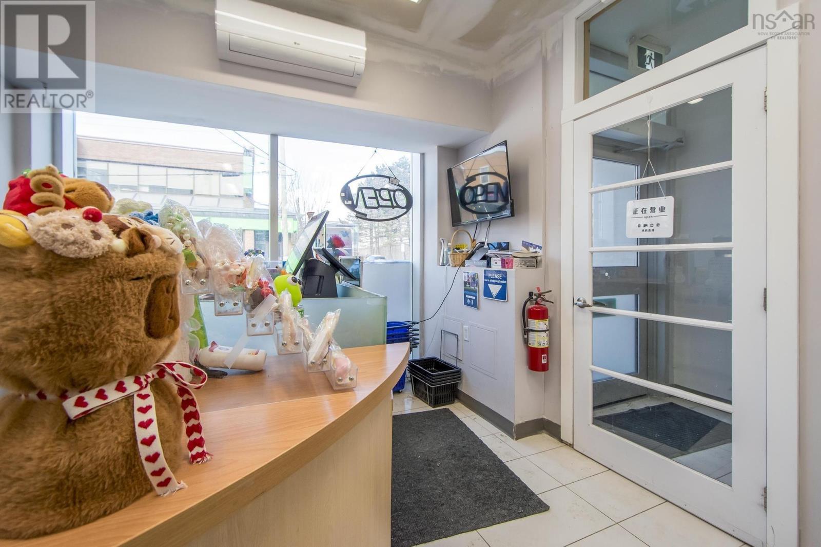 6238 Quinpool Road, Halifax Peninsula, Nova Scotia  B3L 1A3 - Photo 15 - 202502607