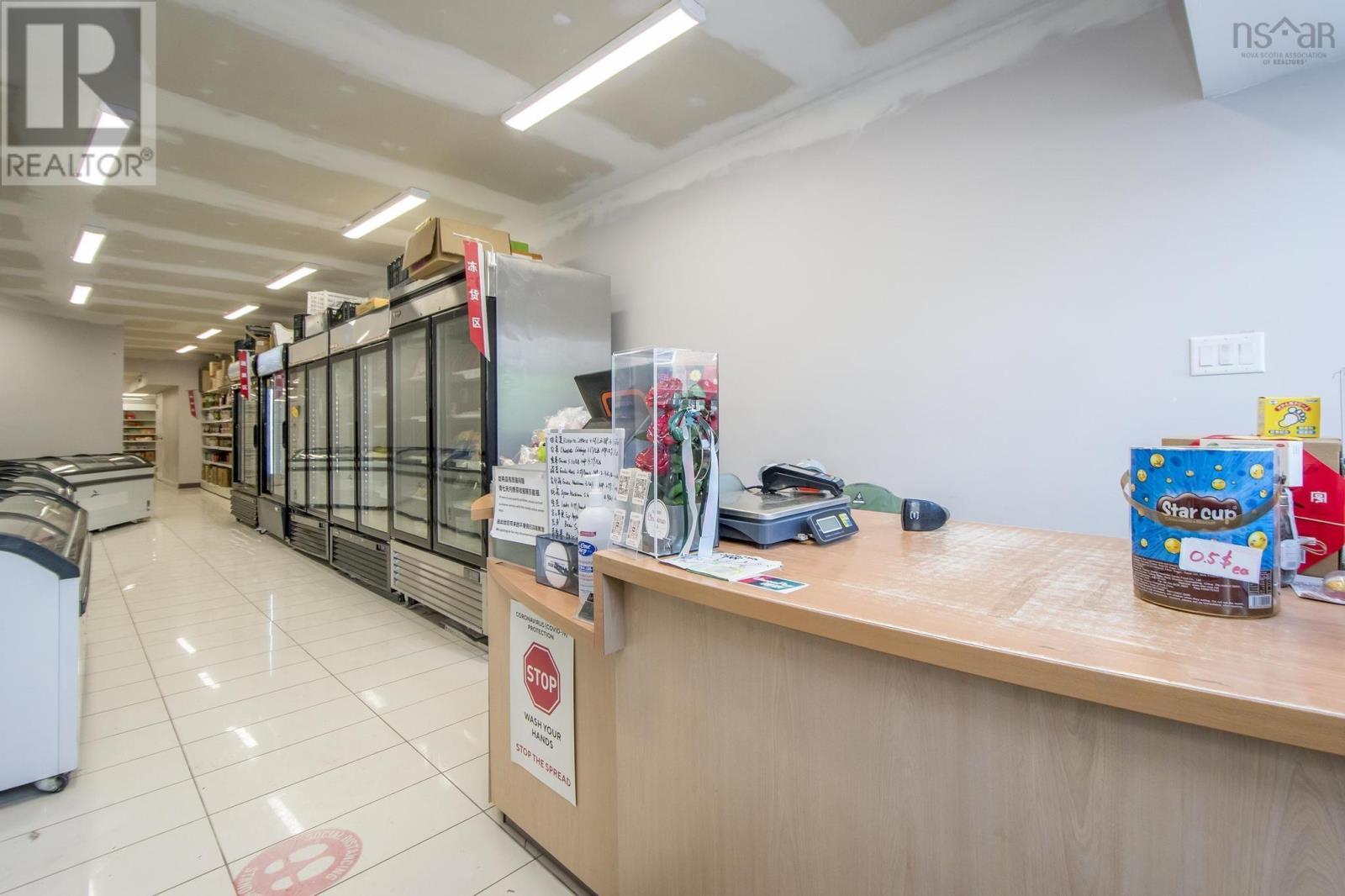 6238 Quinpool Road, Halifax Peninsula, Nova Scotia  B3L 1A3 - Photo 3 - 202502607