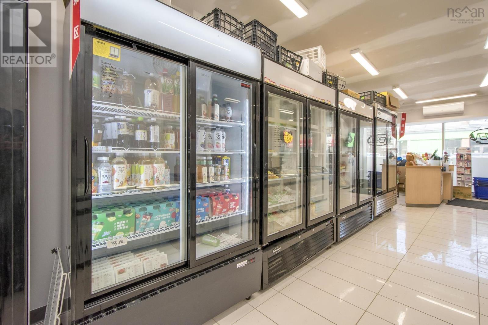 6238 Quinpool Road, Halifax Peninsula, Nova Scotia  B3L 1A3 - Photo 7 - 202502607