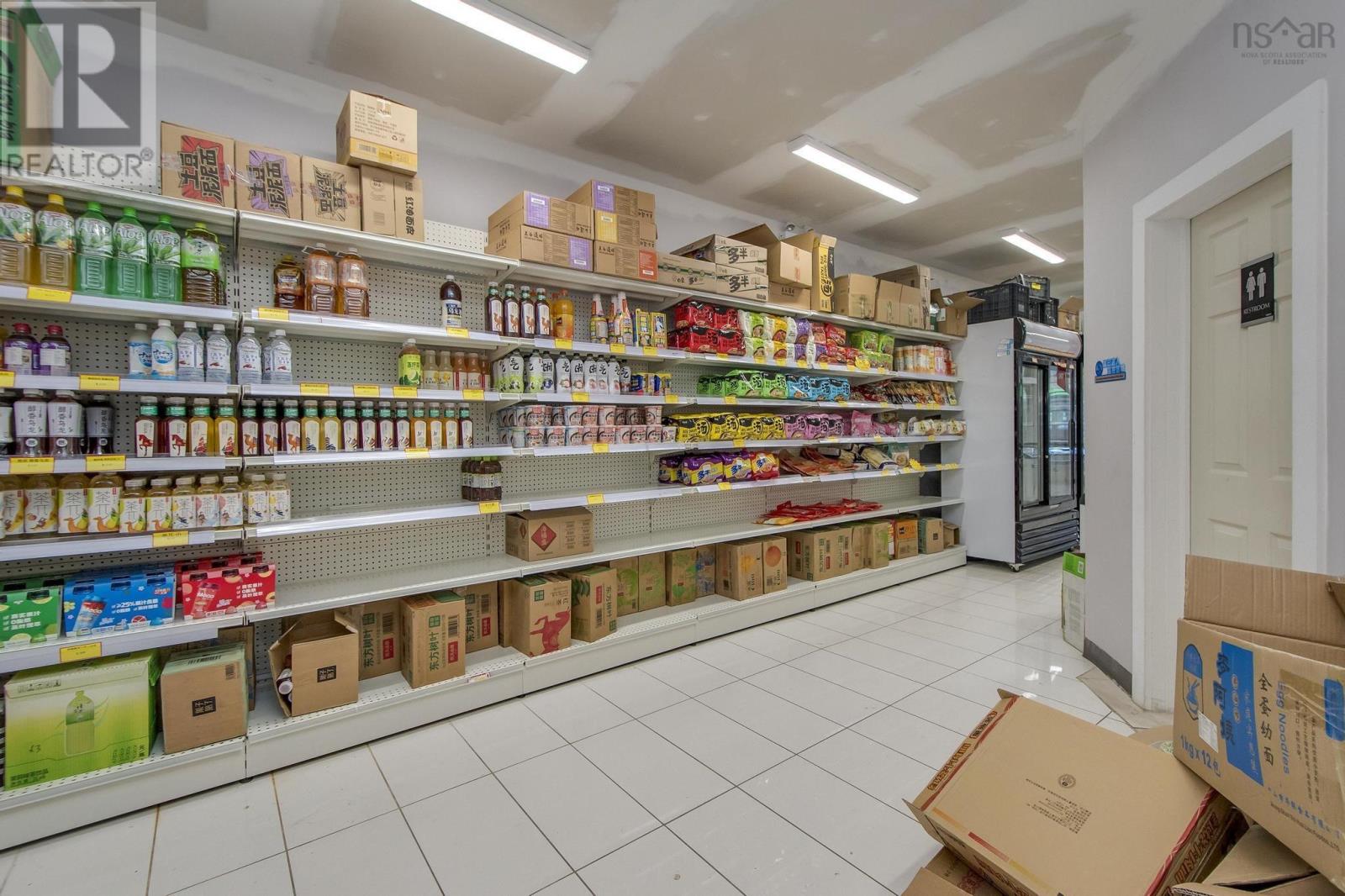 6238 Quinpool Road, Halifax Peninsula, Nova Scotia  B3L 1A3 - Photo 9 - 202502607