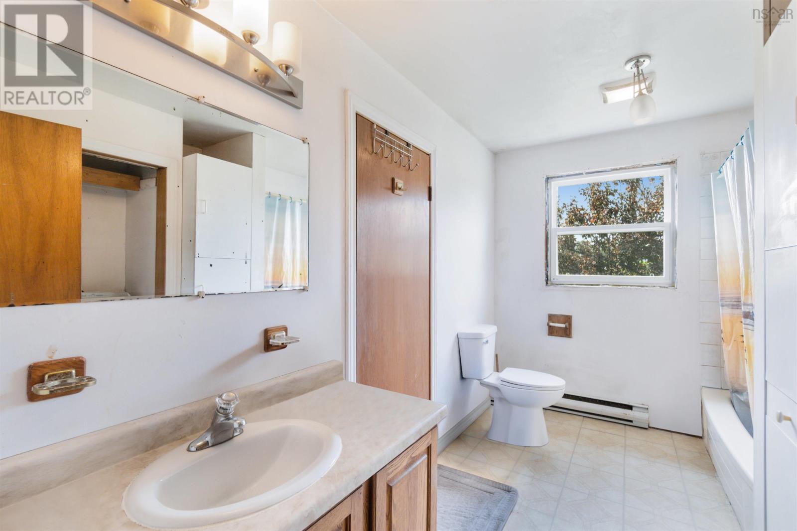 6580 Highway 215, Cheverie, Nova Scotia  B0N 1G0 - Photo 23 - 202505009