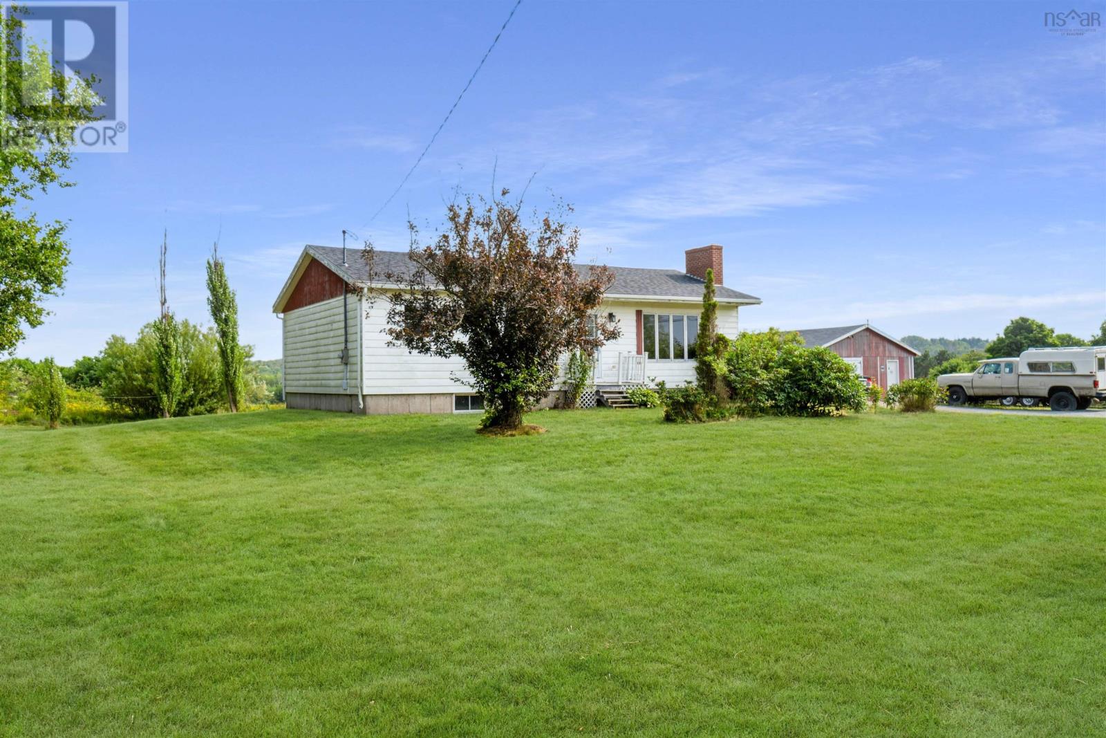 6580 Highway 215, Cheverie, Nova Scotia  B0N 1G0 - Photo 3 - 202505009