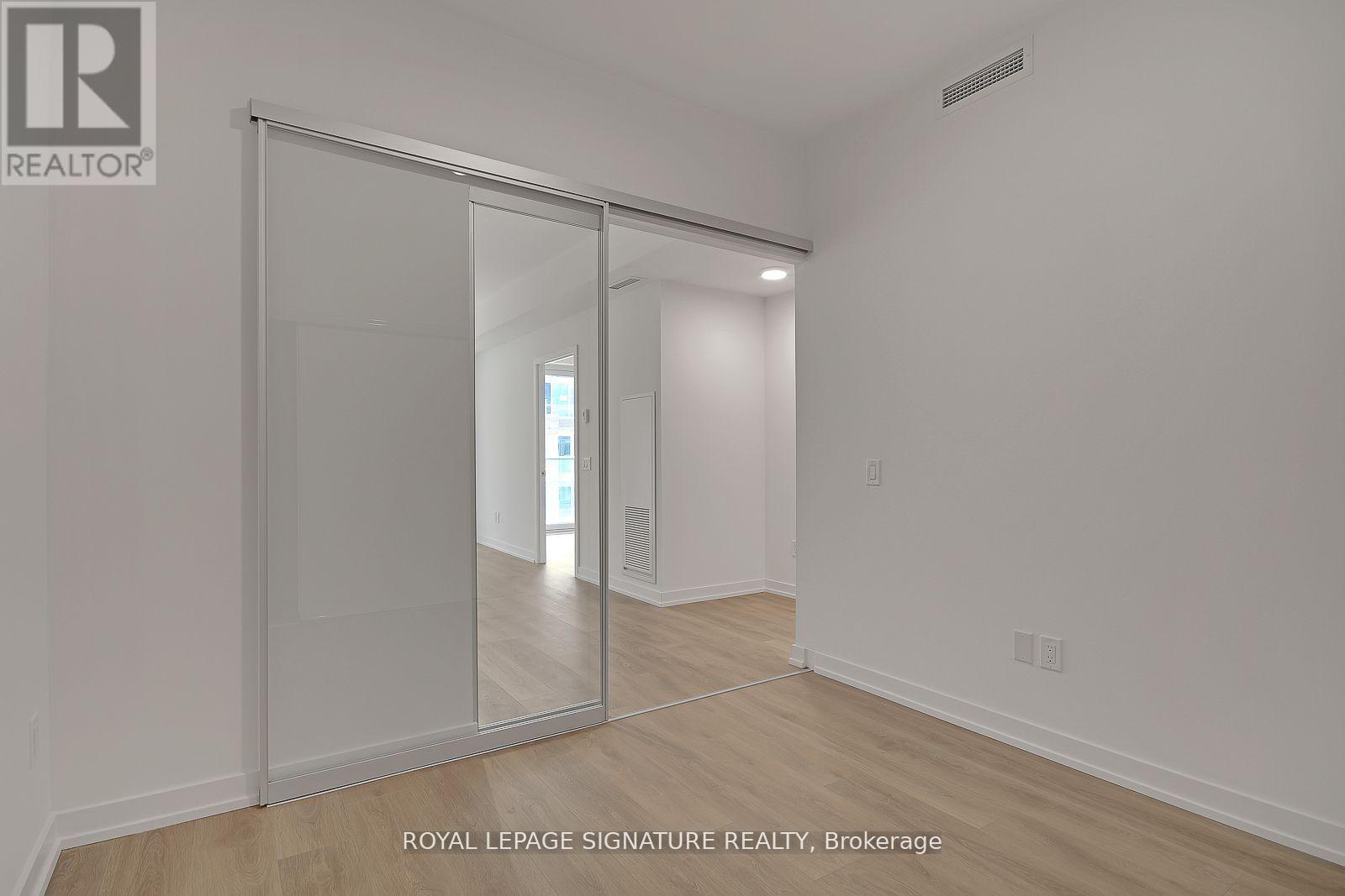 320 - 150 Logan Avenue, Toronto, Ontario  M4M 0E4 - Photo 17 - E12022808