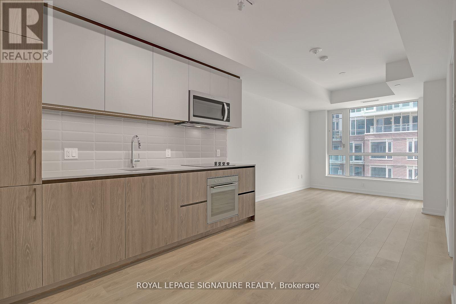 320 - 150 Logan Avenue, Toronto, Ontario  M4M 0E4 - Photo 2 - E12022808