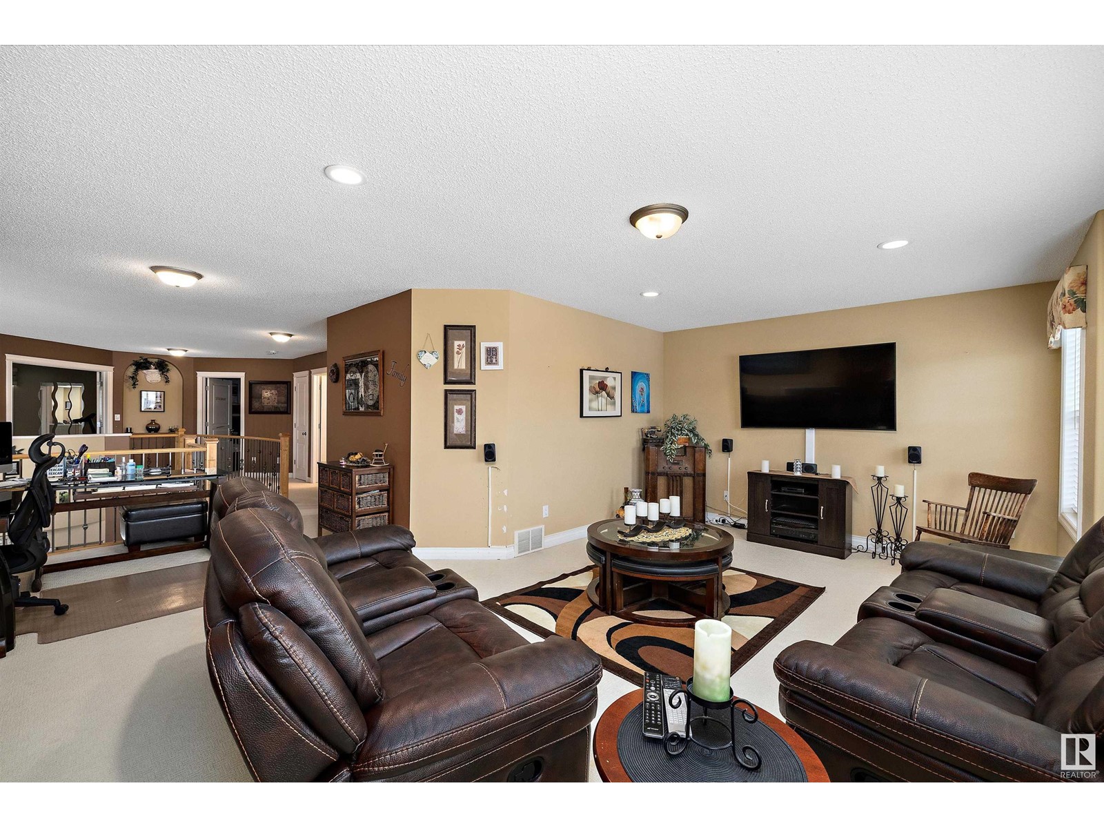 Property at 356 CALDERON CR NW image 1