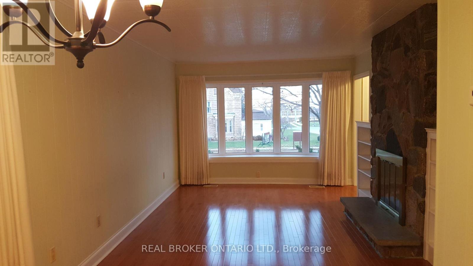 4898 King Street, Lincoln, Ontario  L0R 1B6 - Photo 2 - X12022240
