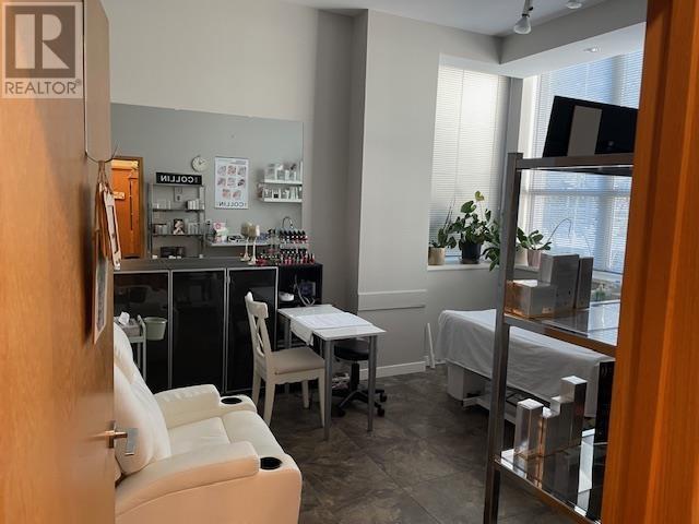 212 2233 Burrard Street, Vancouver, British Columbia  V6J 3H9 - Photo 2 - C8067554