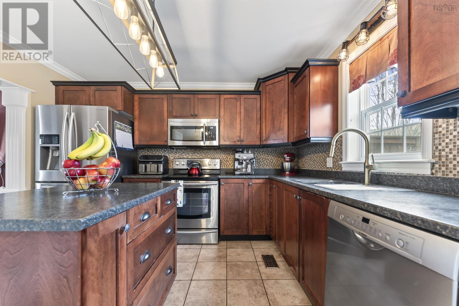 33 Tyler Street, Enfield, Nova Scotia  B2T 0A7 - Photo 15 - 202505018