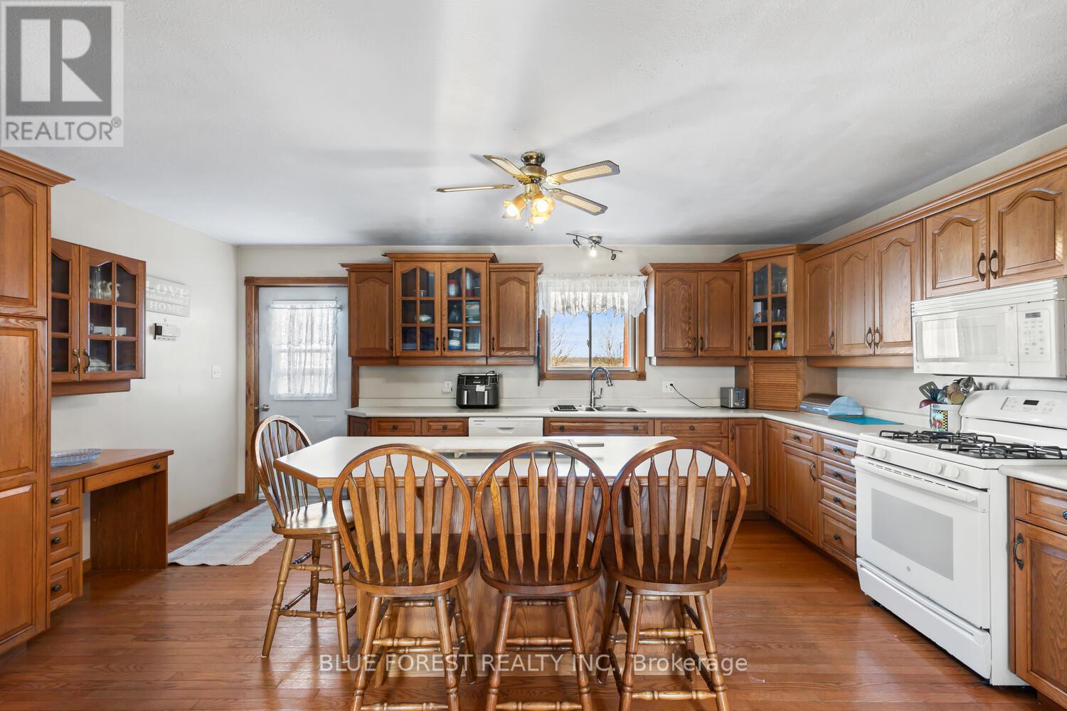 22120 Talbot Road, West Elgin, Ontario  N0L 2C0 - Photo 12 - X12023093