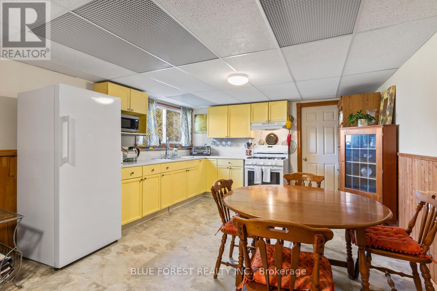 22120 Talbot Road, West Elgin, Ontario  N0L 2C0 - Photo 31 - X12023093