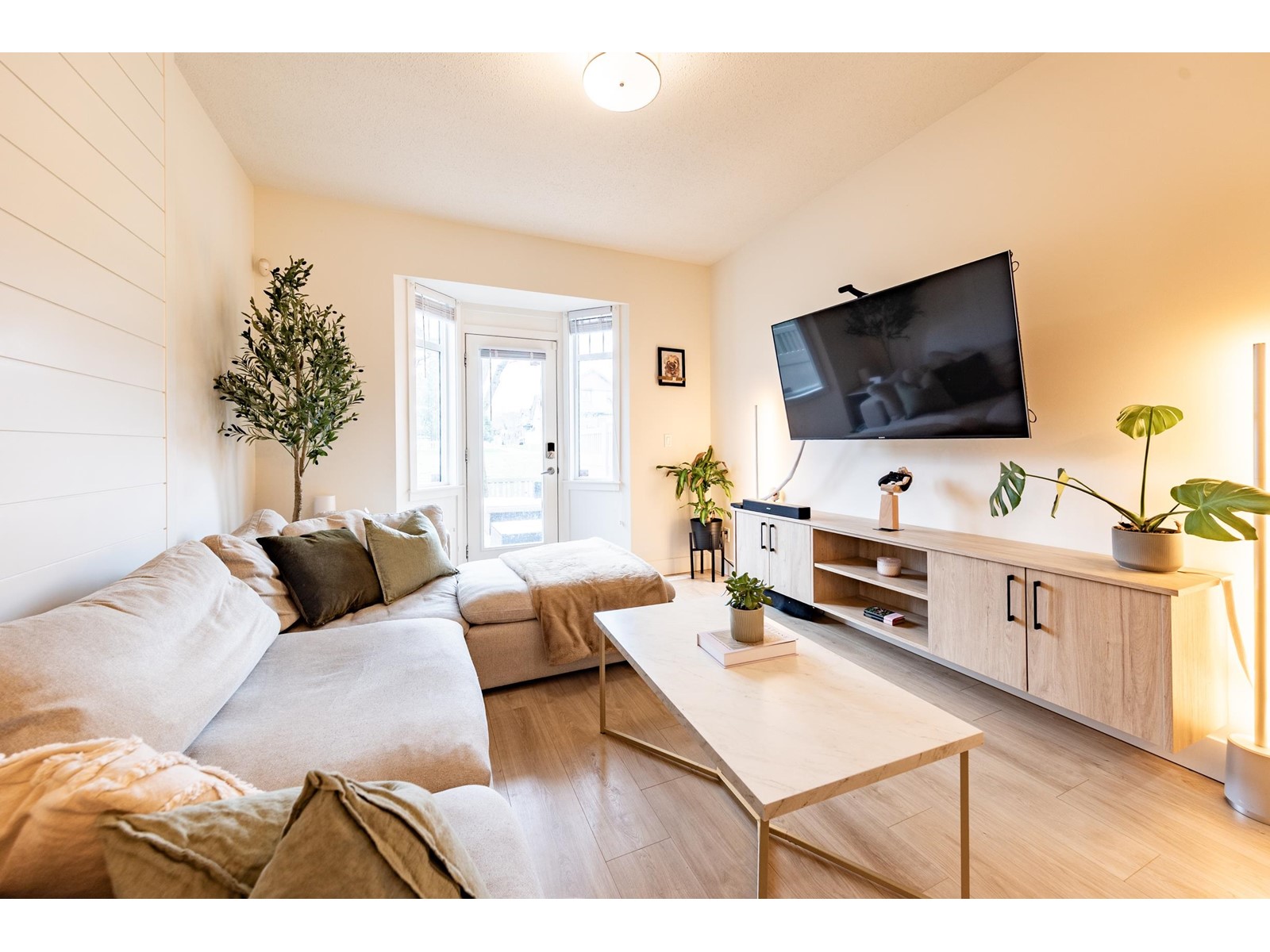 Property at 115 19551 66 AVENUE image 3