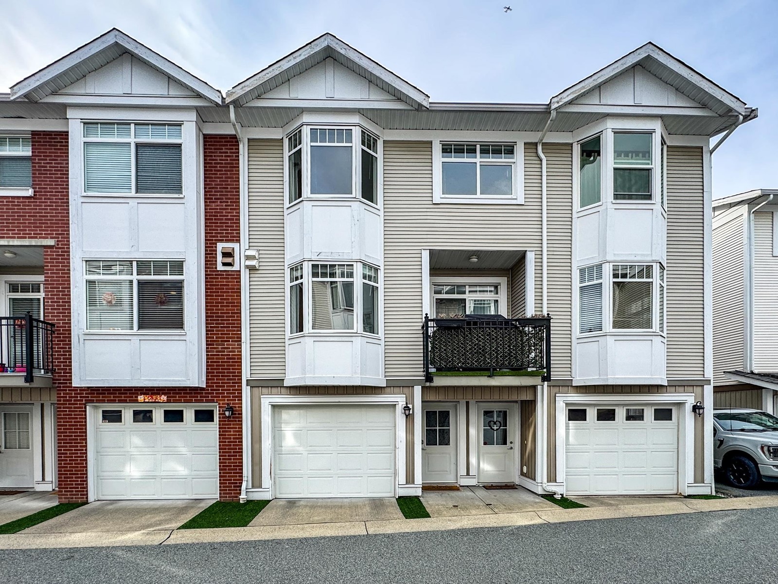 Property at 115 19551 66 AVENUE image 1
