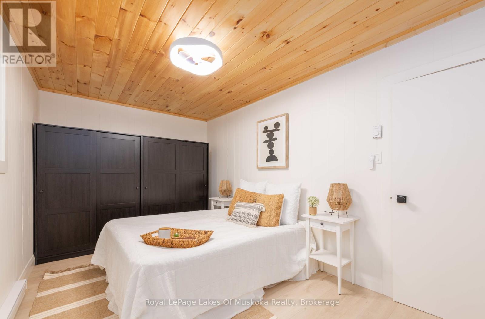 1307 Dickie Lake Road, Lake Of Bays, Ontario  P0B 1A0 - Photo 15 - X12022924