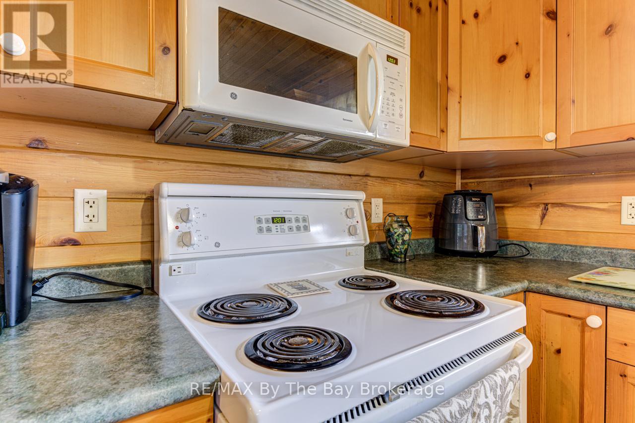 44 Cabin Crescent, Wasaga Beach, Ontario  L9Z 1X7 - Photo 10 - S12023029