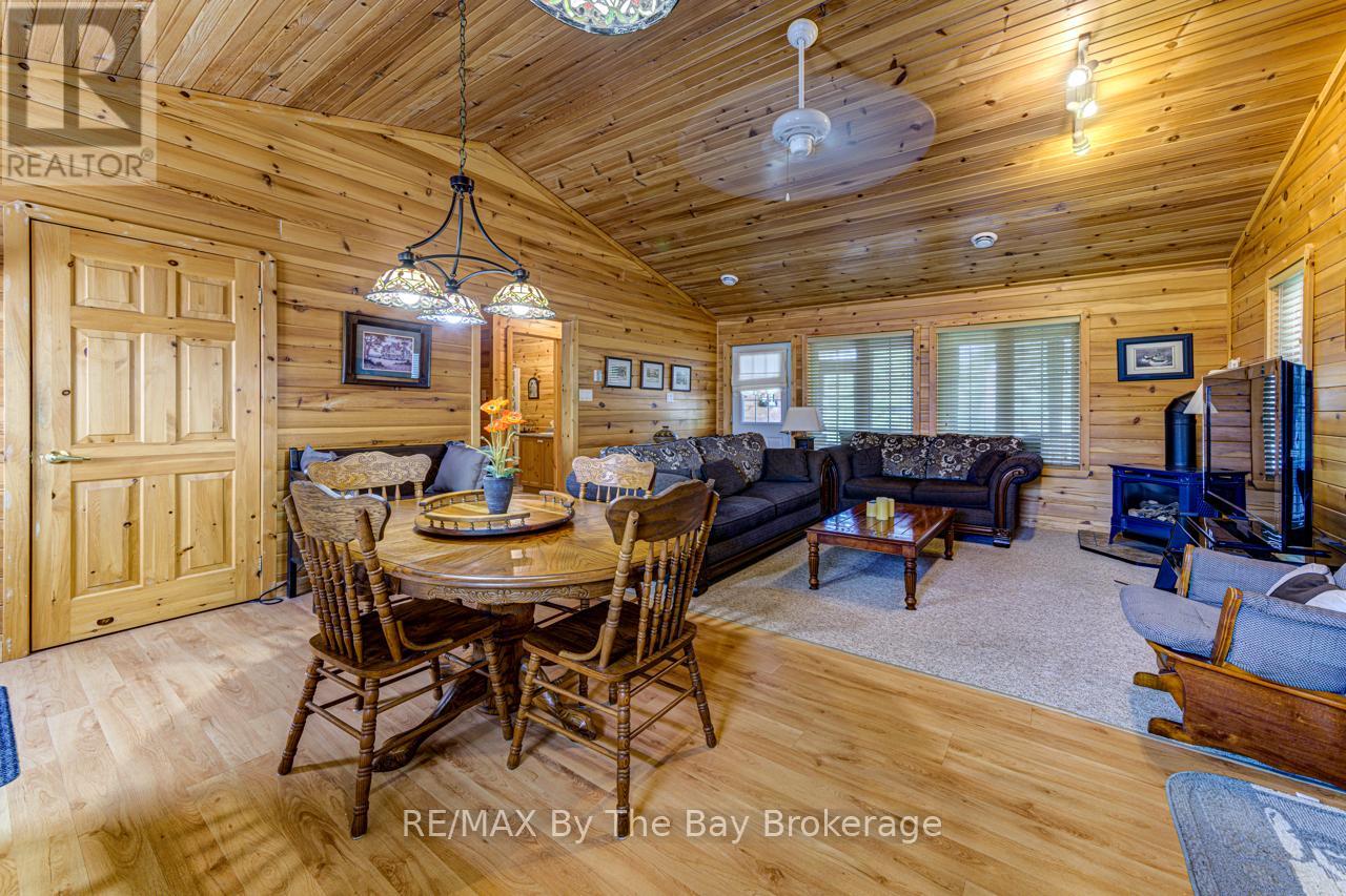 44 Cabin Crescent, Wasaga Beach, Ontario  L9Z 1X7 - Photo 13 - S12023029