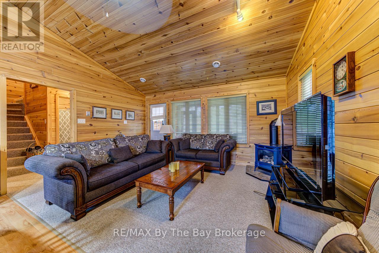 44 Cabin Crescent, Wasaga Beach, Ontario  L9Z 1X7 - Photo 14 - S12023029