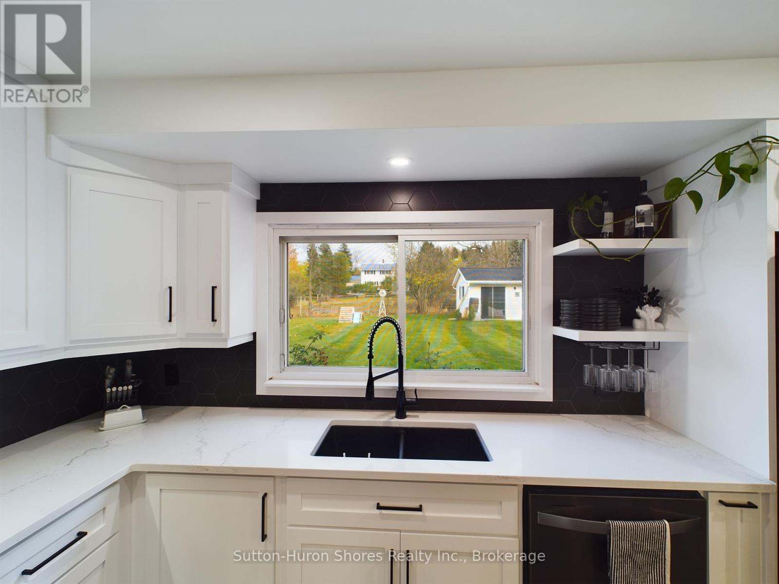 10 Smith Street, Kincardine, Ontario  N0G 2T0 - Photo 7 - X12023001