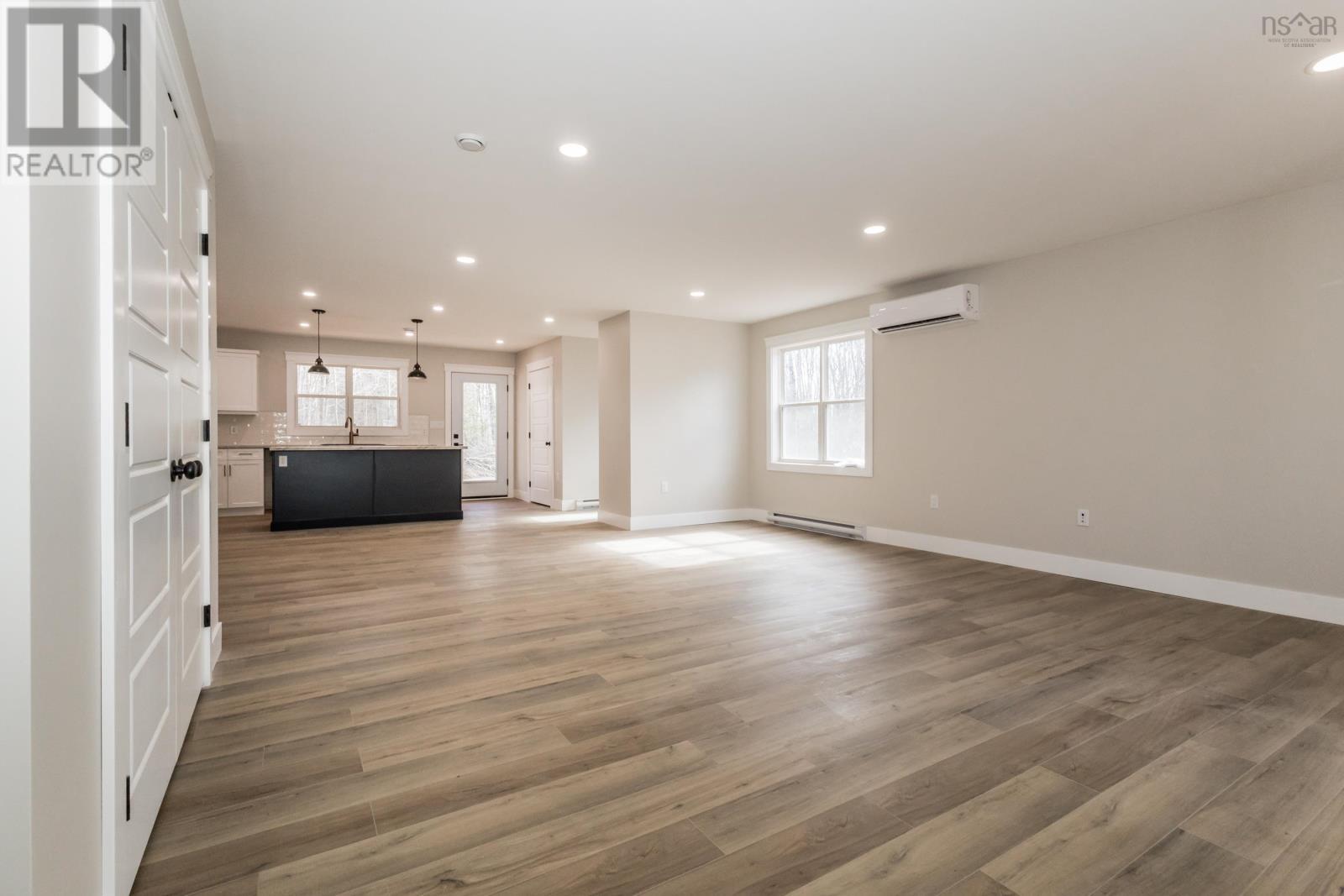 33 Empire Street, Wilmot, Nova Scotia  B0P 1W0 - Photo 4 - 202500234