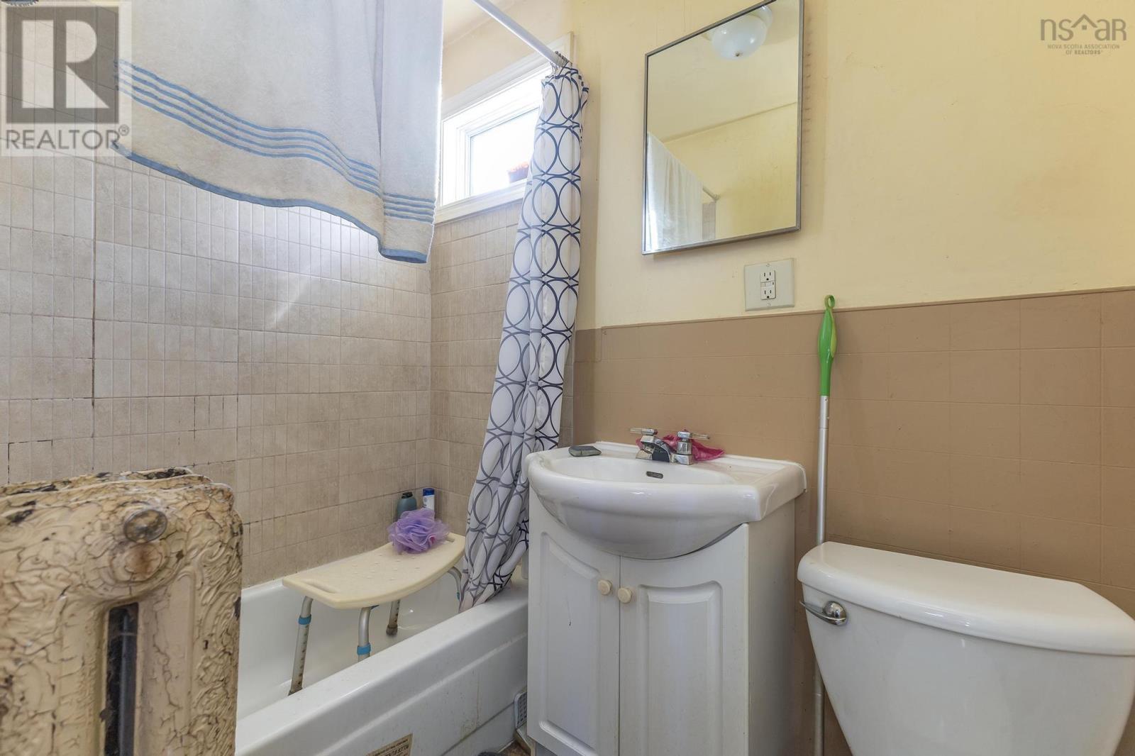 303 South Foord Street, Stellarton, Nova Scotia  B0K 1S0 - Photo 28 - 202502521